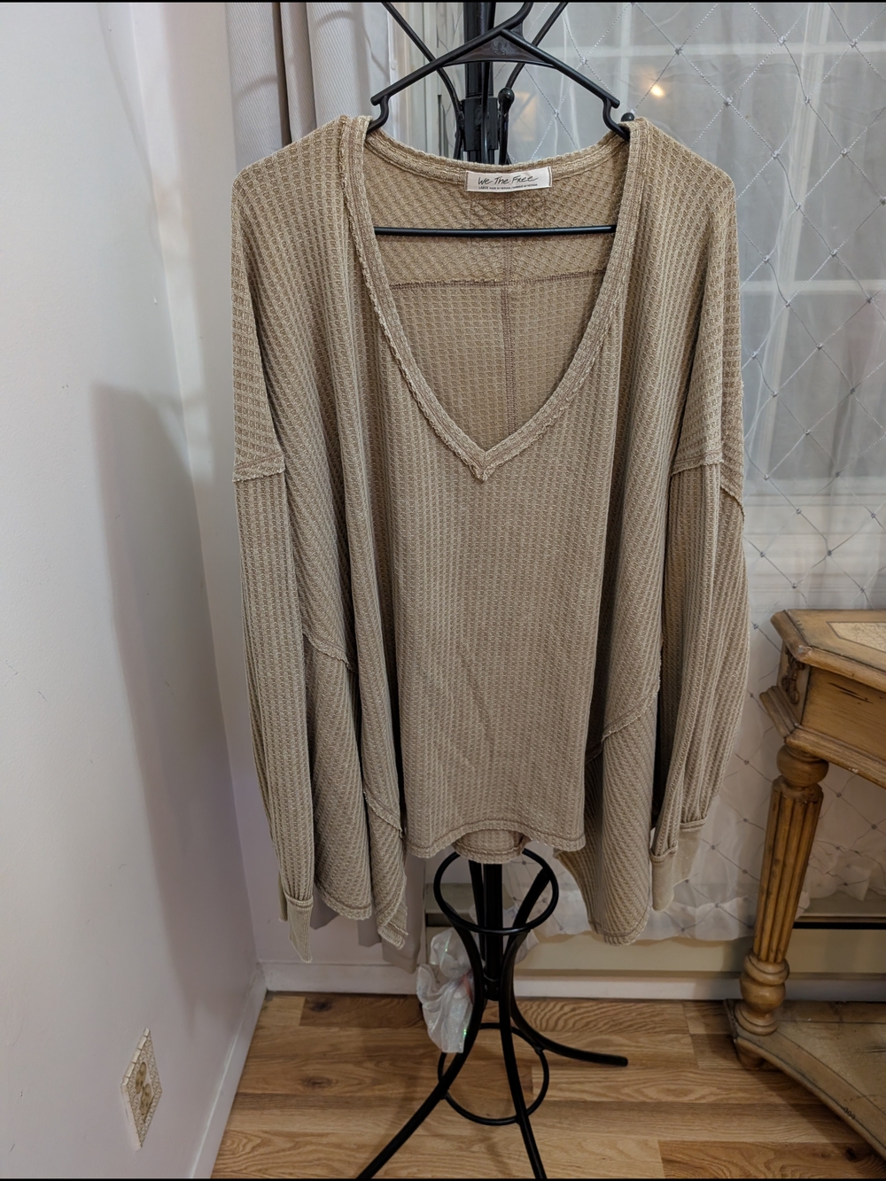 We The Free Beige Waffle Knit V-Neck Long Sleeve Top Size Large